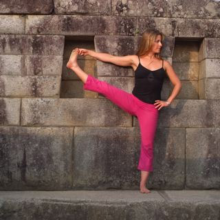 Santa Barbara Yoga - Transformative Healing Arts offers Therapeutic Massage Therapy